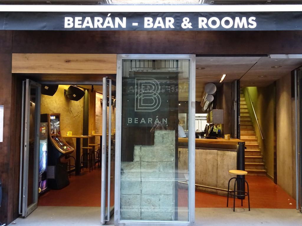 Bearan Bar & Rooms Пампона Екстериор снимка