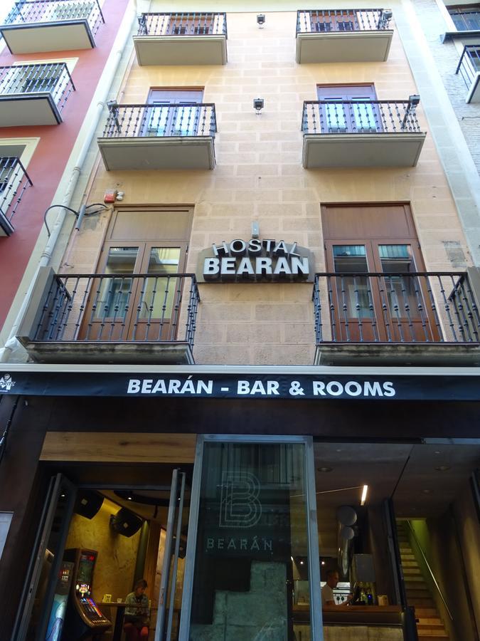 Bearan Bar & Rooms Пампона Екстериор снимка
