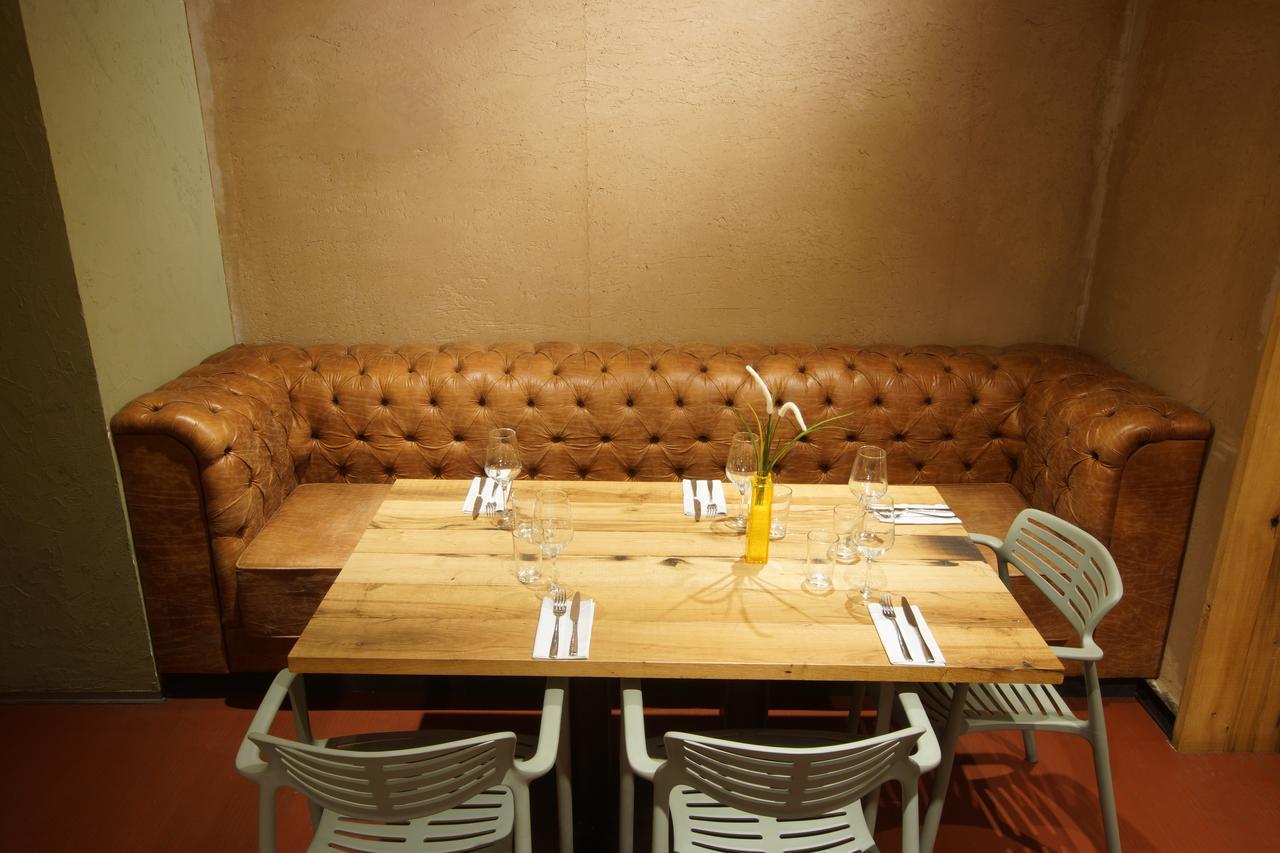 Bearan Bar & Rooms Пампона Екстериор снимка