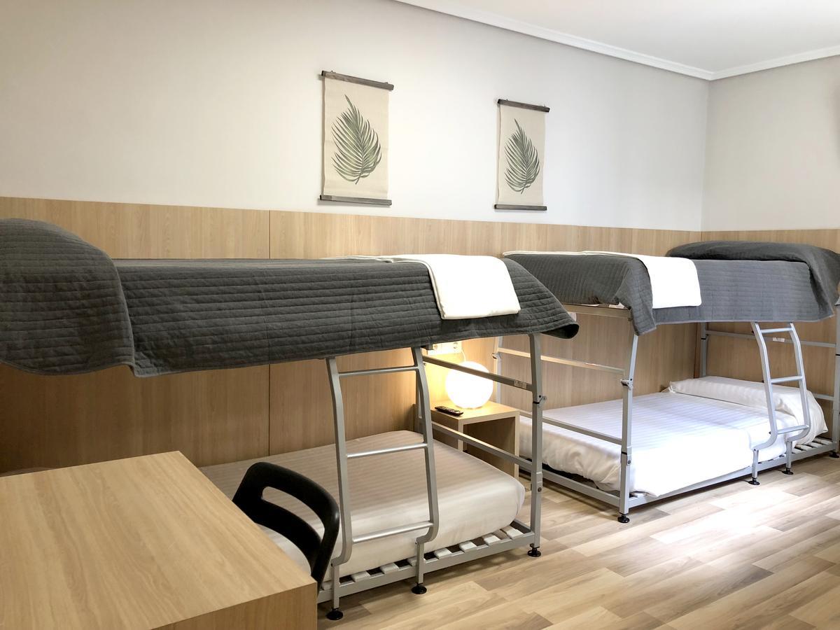 Bearan Bar & Rooms Пампона Екстериор снимка
