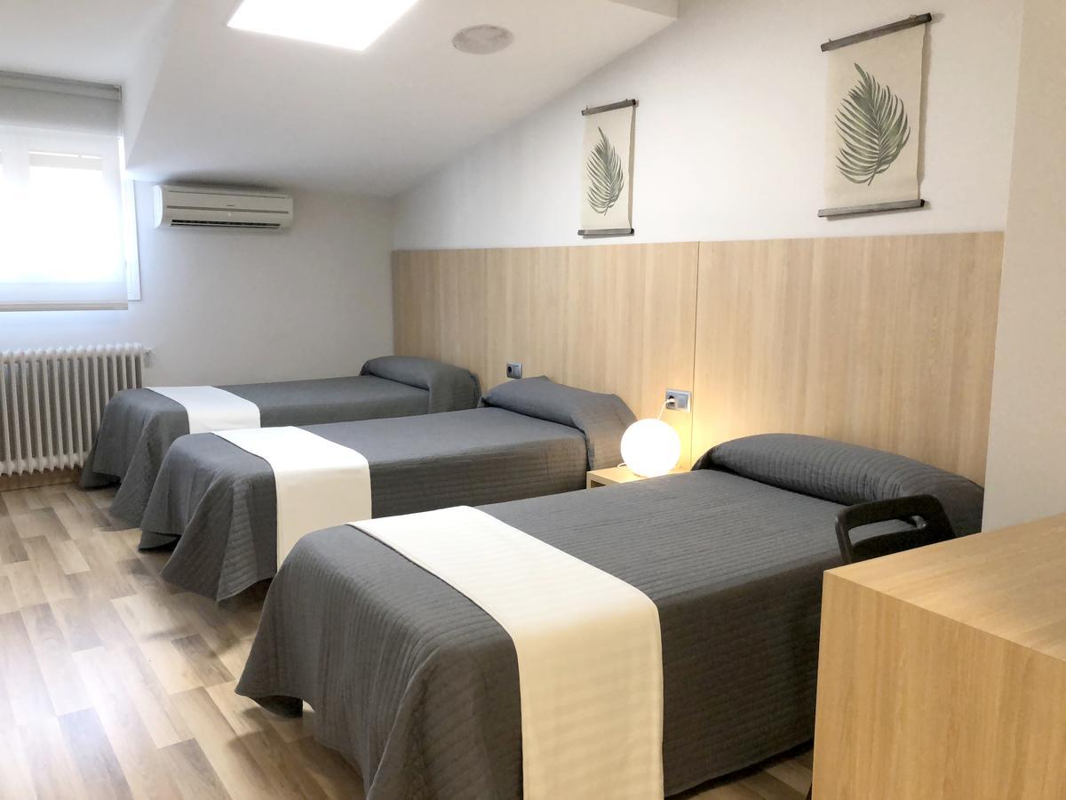 Bearan Bar & Rooms Пампона Екстериор снимка