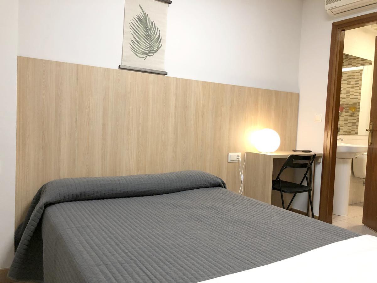 Bearan Bar & Rooms Пампона Екстериор снимка