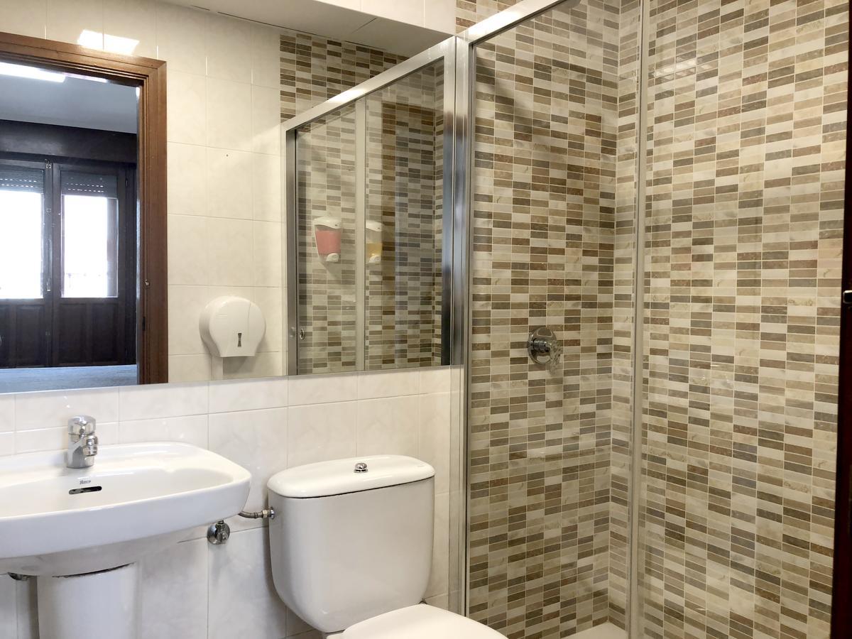 Bearan Bar & Rooms Пампона Екстериор снимка