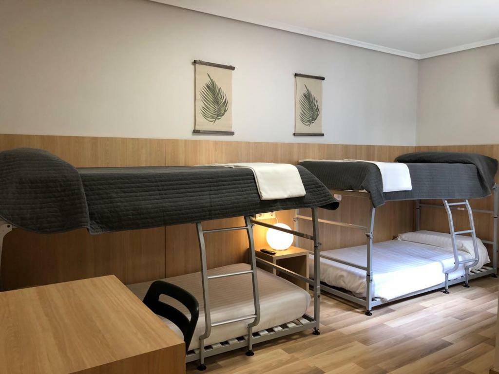 Bearan Bar & Rooms Пампона Екстериор снимка