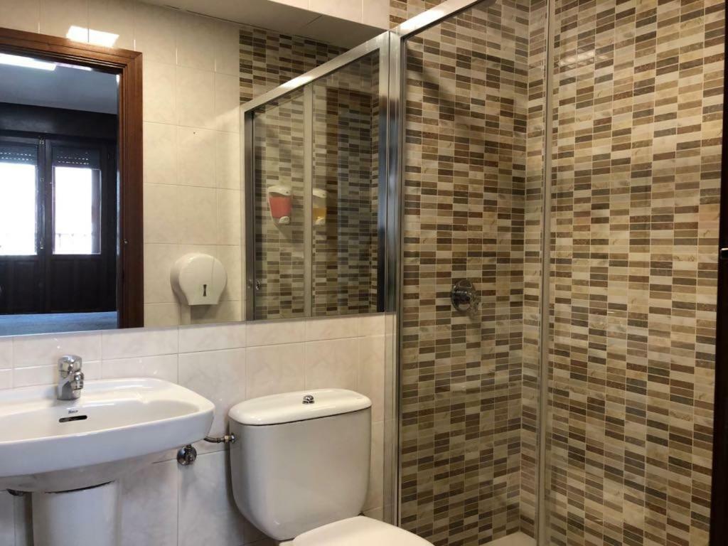 Bearan Bar & Rooms Пампона Екстериор снимка