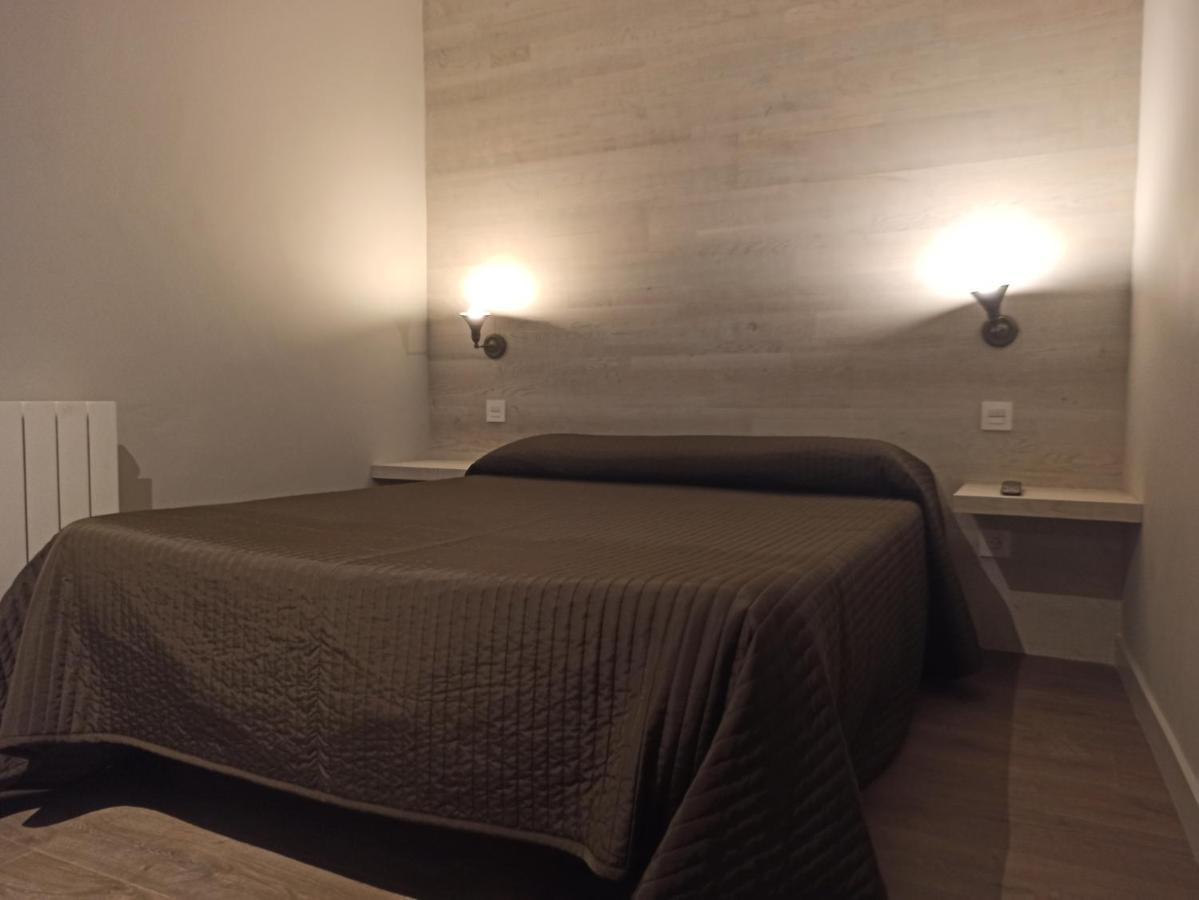 Bearan Bar & Rooms Пампона Екстериор снимка