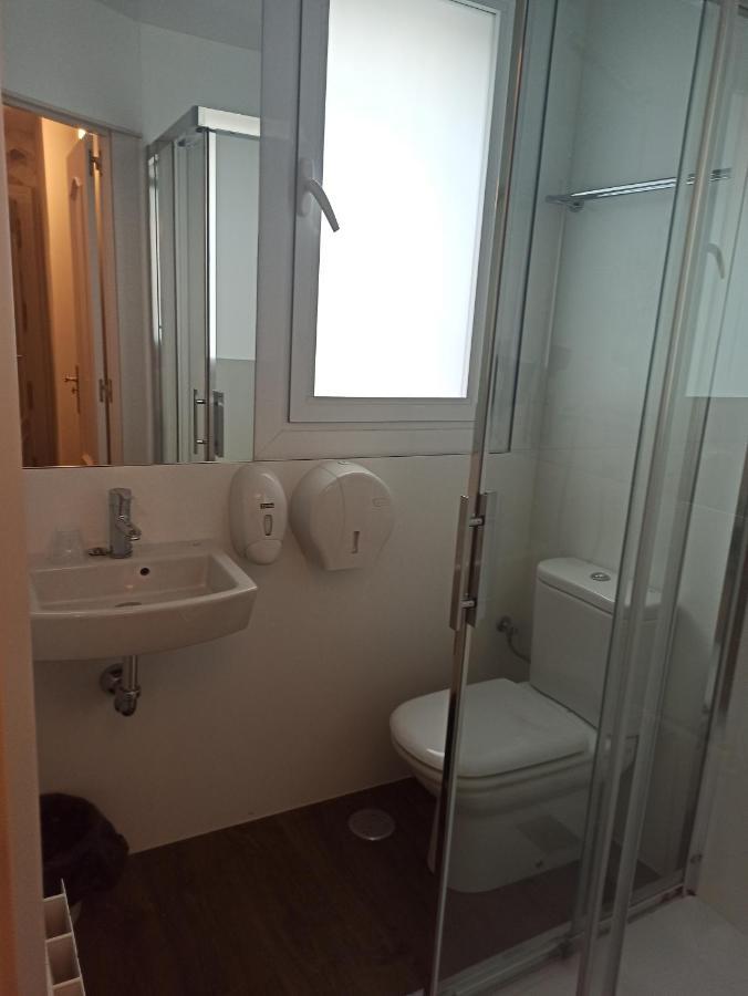Bearan Bar & Rooms Пампона Екстериор снимка